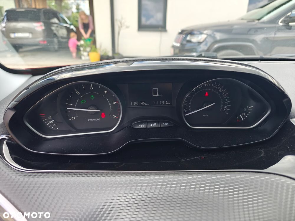 Peugeot 208 1.6 BlueHDi Active - 9