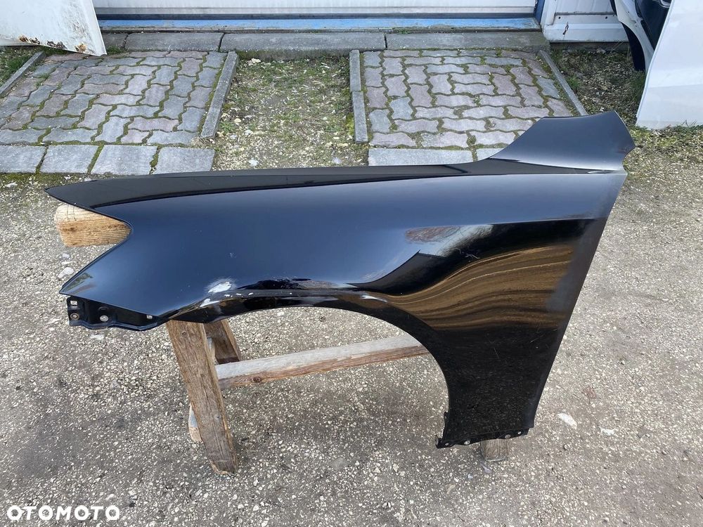 BŁOTNIK PRZEDNI LEWY LEXUS IS LIFT 09-13 - 1