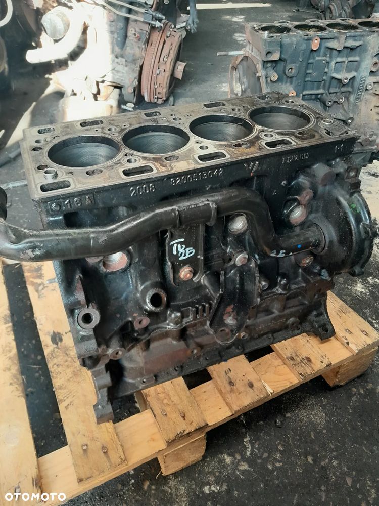 Blok silnika Renault Trafic 2.5 DCI 09r - 1