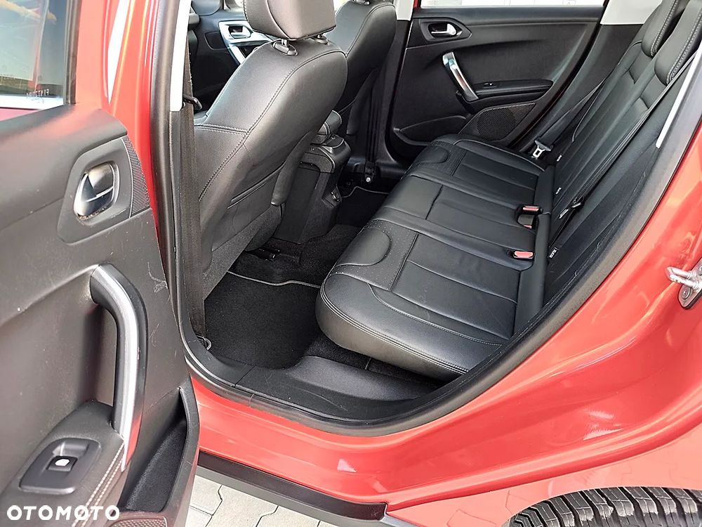 Peugeot 2008 - 18
