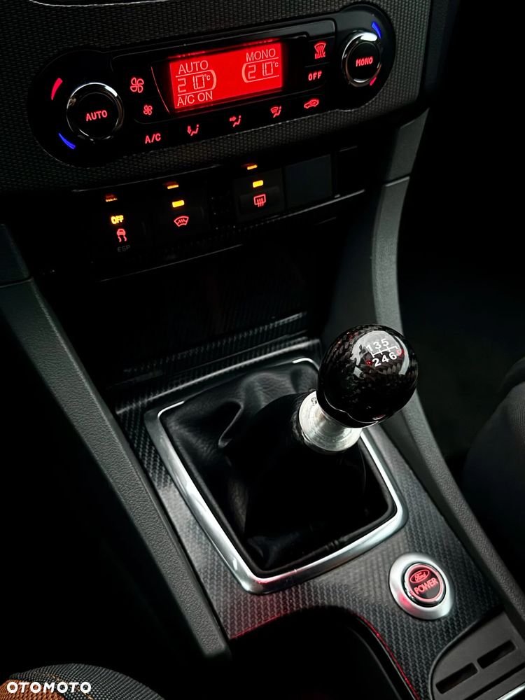 Ford Focus - 17