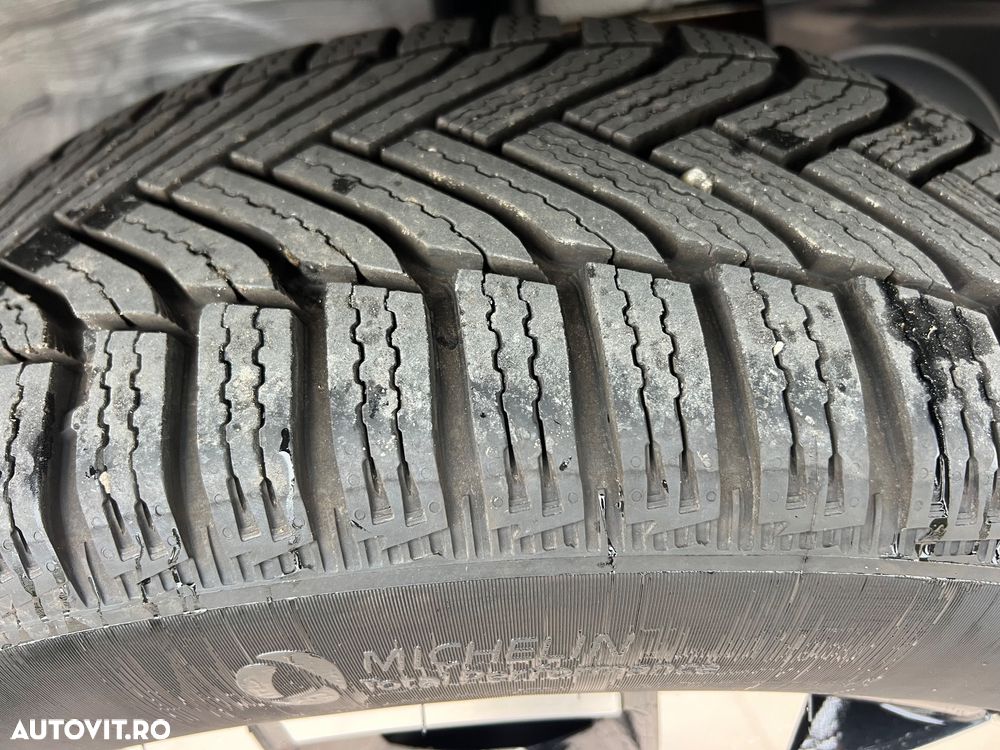 Dacia Duster 1.6 SCe Prestige jante 17" - 17