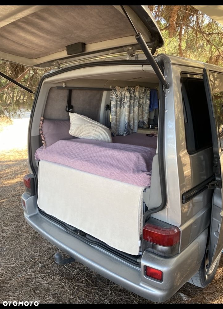 Volkswagen Caravelle - 6