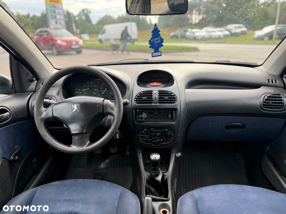 Peugeot 206 1.1 XR Presence - 21