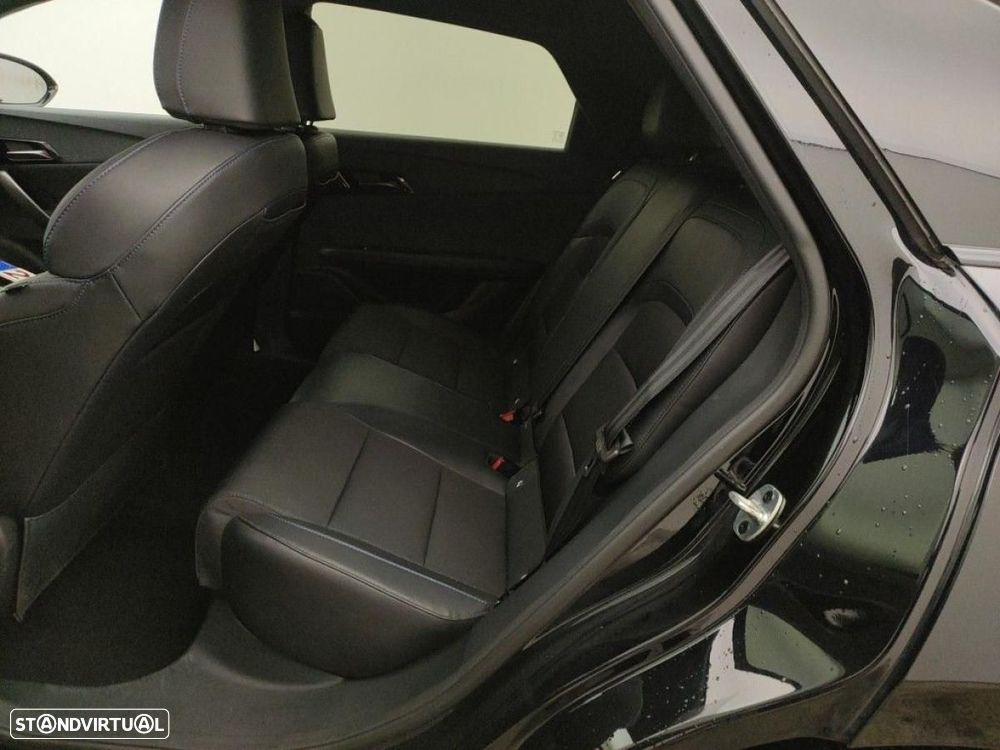 MG MG4 64 kWh Luxury - 2