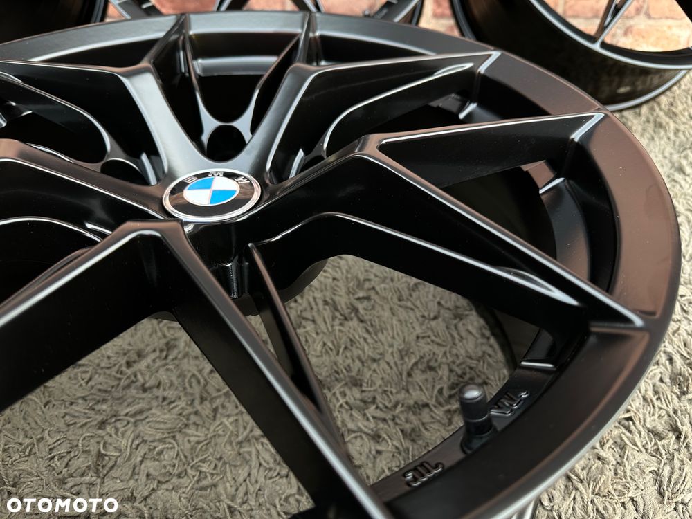 Nowe Felgi zamienniki BMW w kolorze czarnym 8,5j et35 5x120 - 19