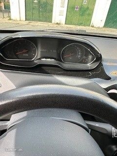 Peugeot 208 1.4 HDi Active - 9