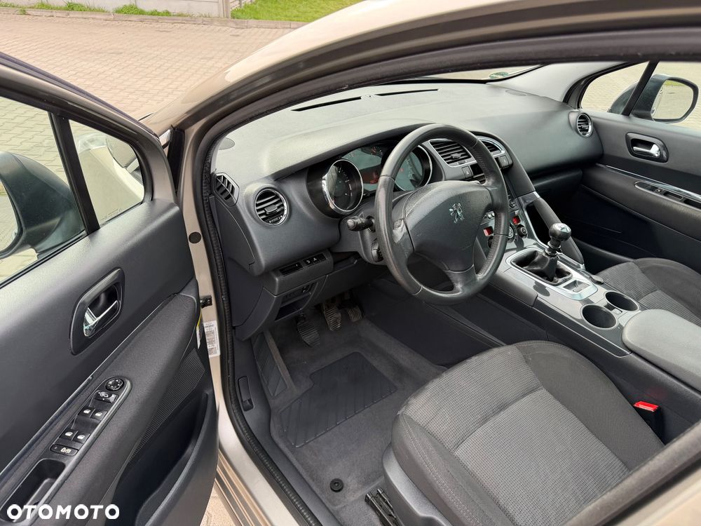 Peugeot 3008 HDi 115 Allure - 7