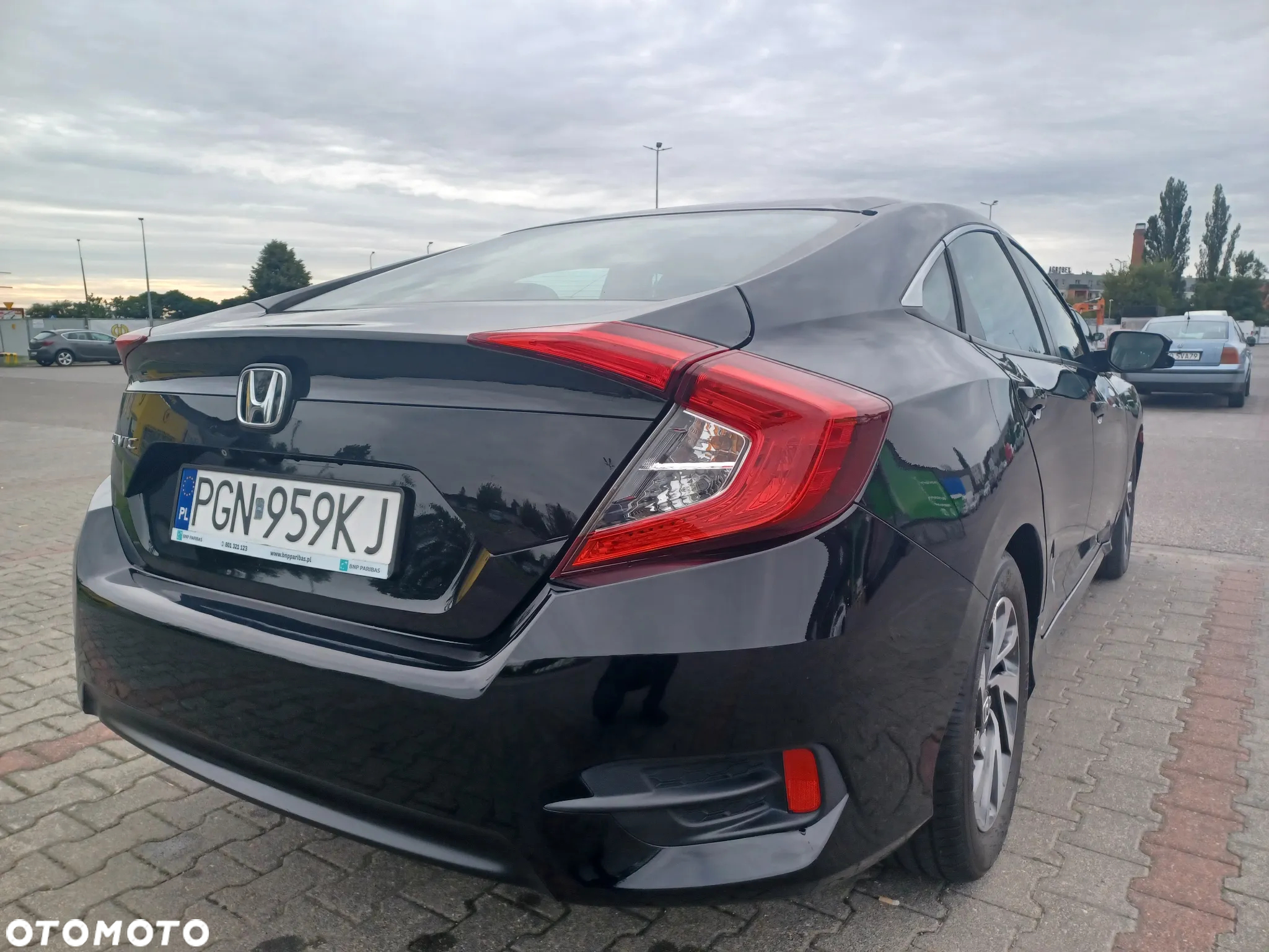 Honda Civic 2.0 i-VTEC LX CVT - 6