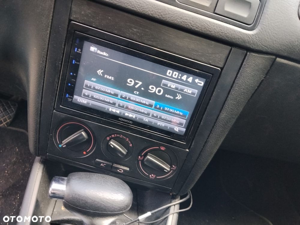 Volkswagen Golf - 10