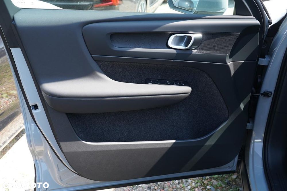 Volvo XC 40 B3 Essential - 10