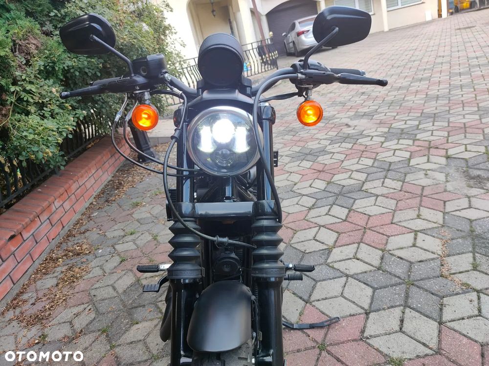 Harley-Davidson Sportster Iron 883 - 15