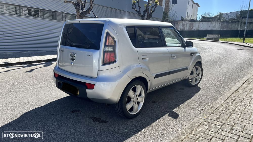 Kia Soul 1.6 CRDi EX - 17