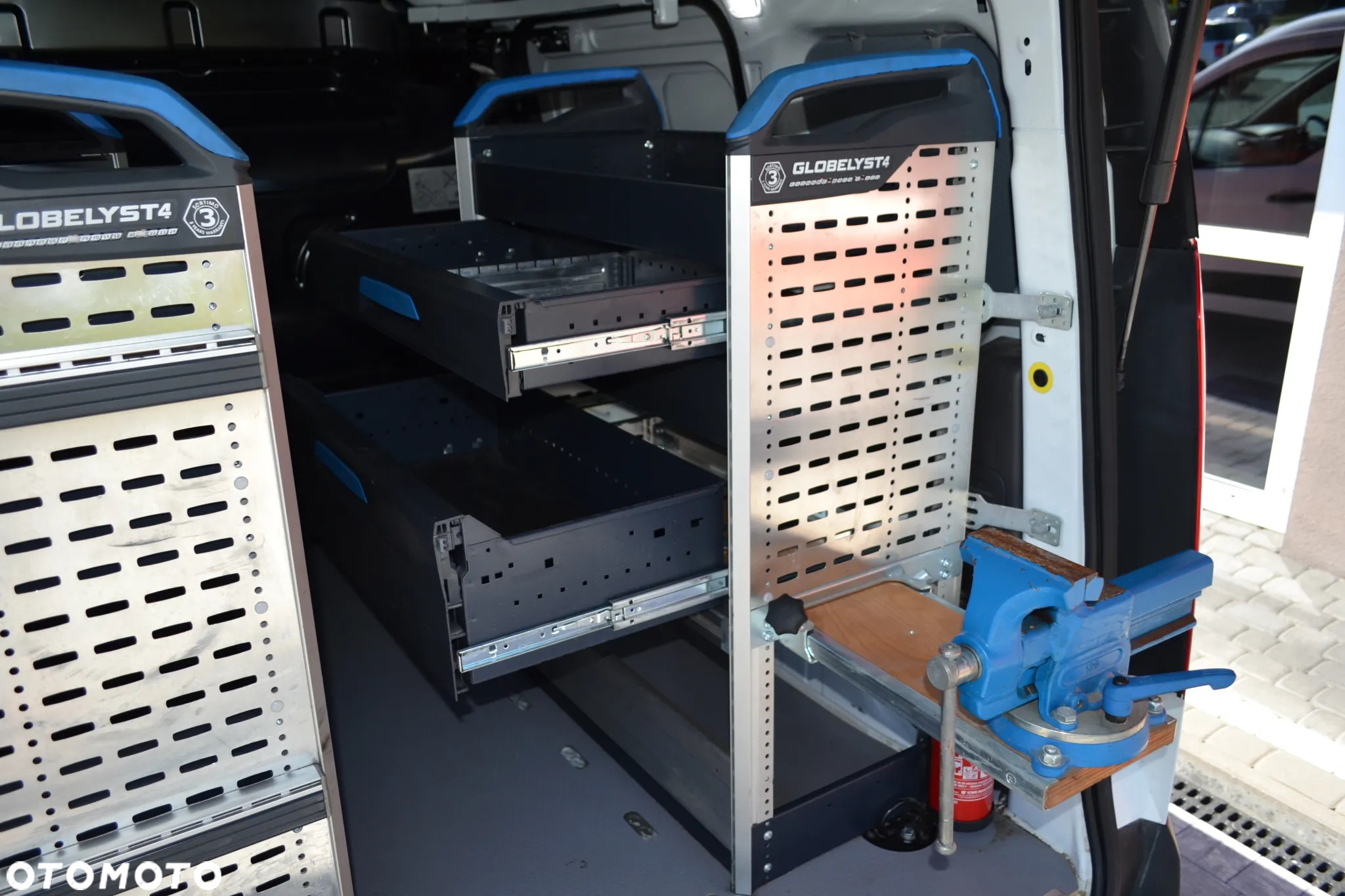 Ford Transit Connect - 10