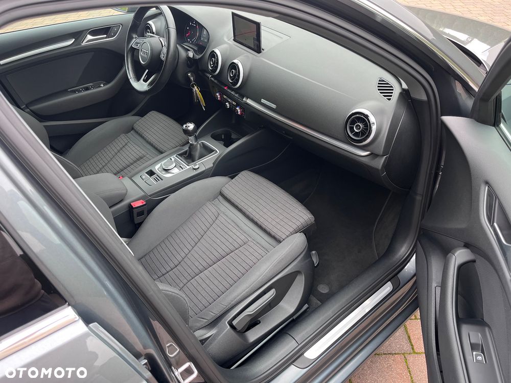 Audi A3 Sportback - 16