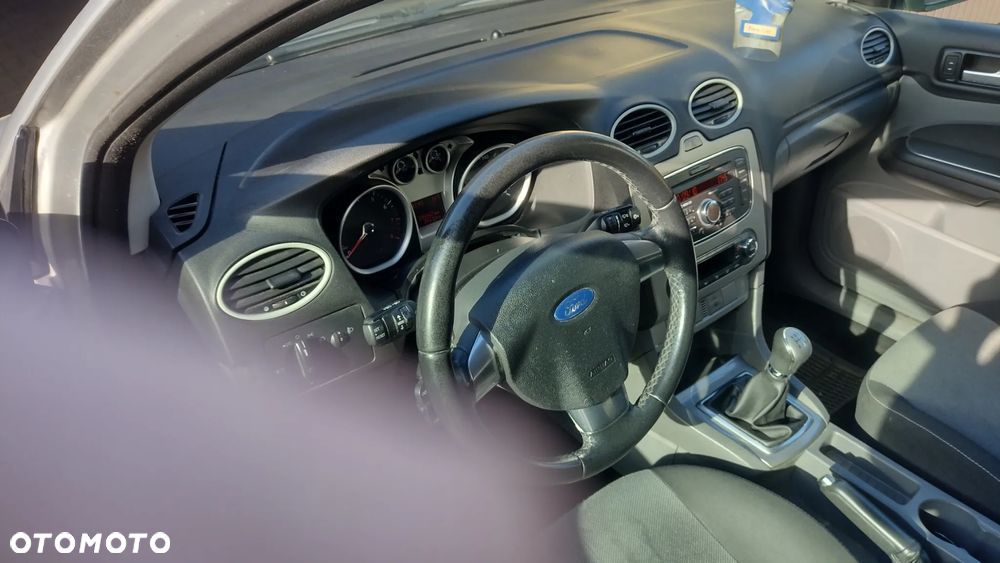 Ford Focus - 8