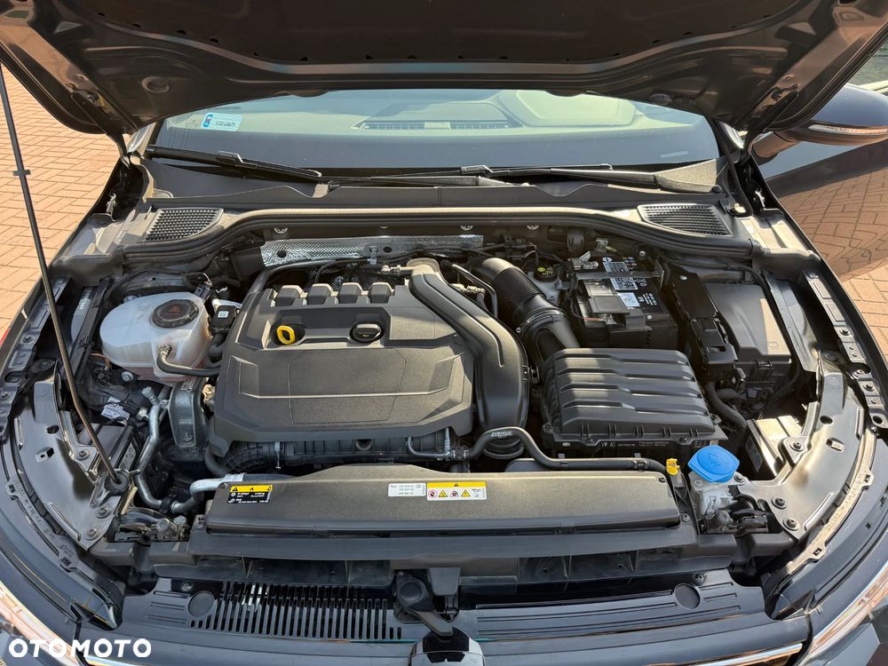 Volkswagen Golf VIII 1.5 TSI EVO R-Line - 14