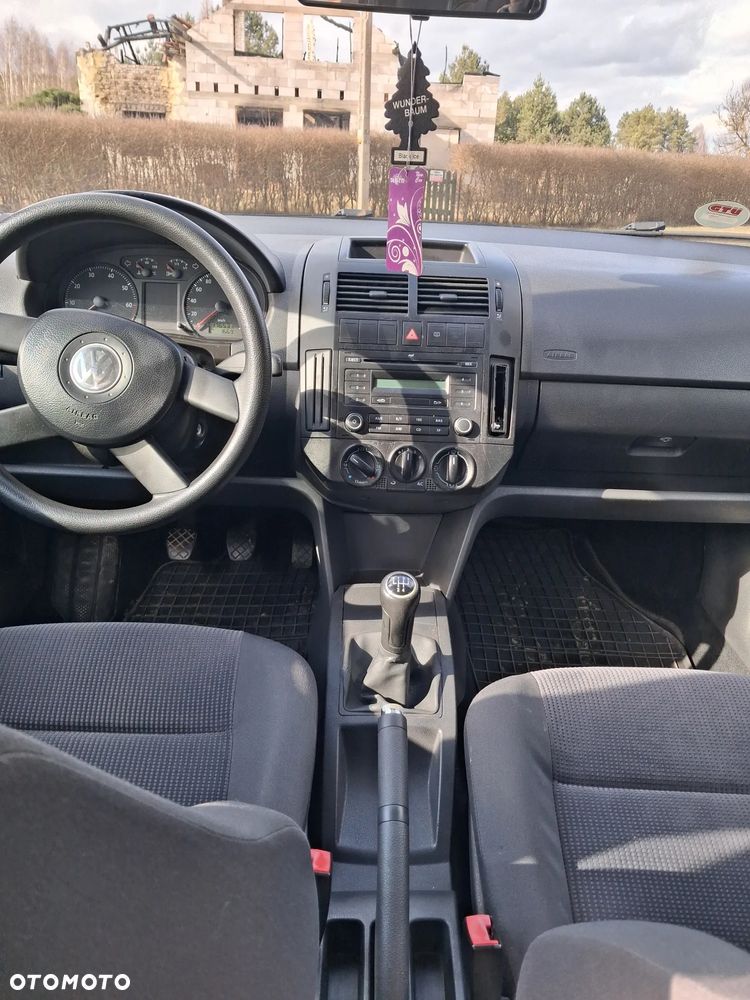 Volkswagen Polo 1.4 16V Trendline - 10