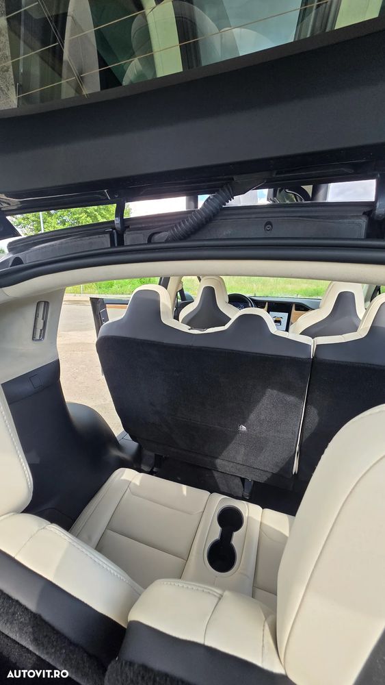 TESLA Model X 2018 — imagine 11