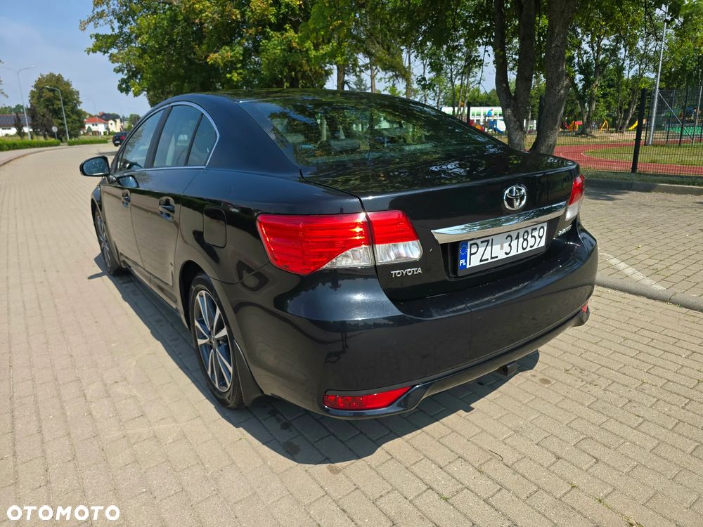 Toyota Avensis 2.0 Premium - 3