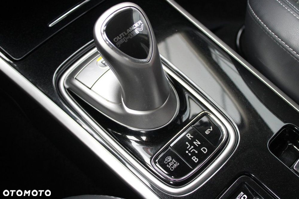 Mitsubishi Outlander - 37