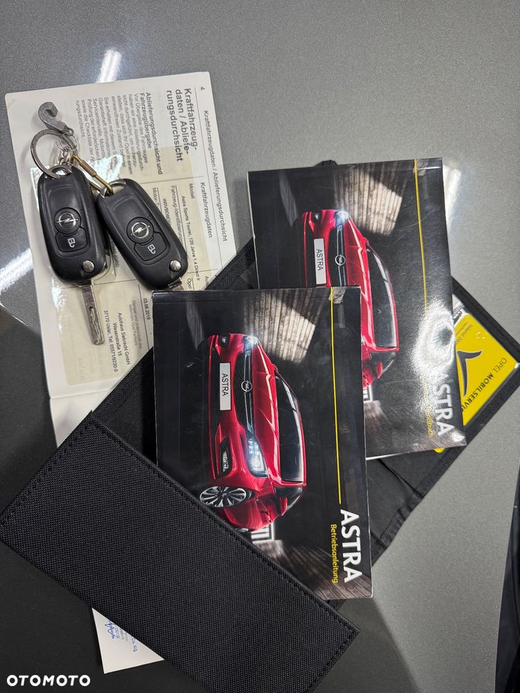 Opel Astra 1.4 Turbo 120 Jahre - 30