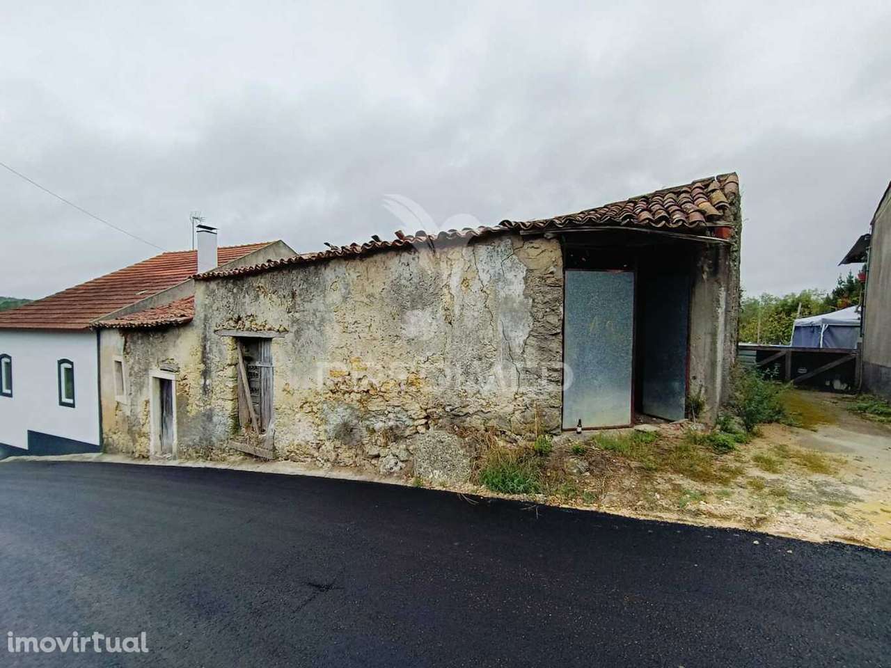 Moradia para restauro - Grande imagem: 3/23