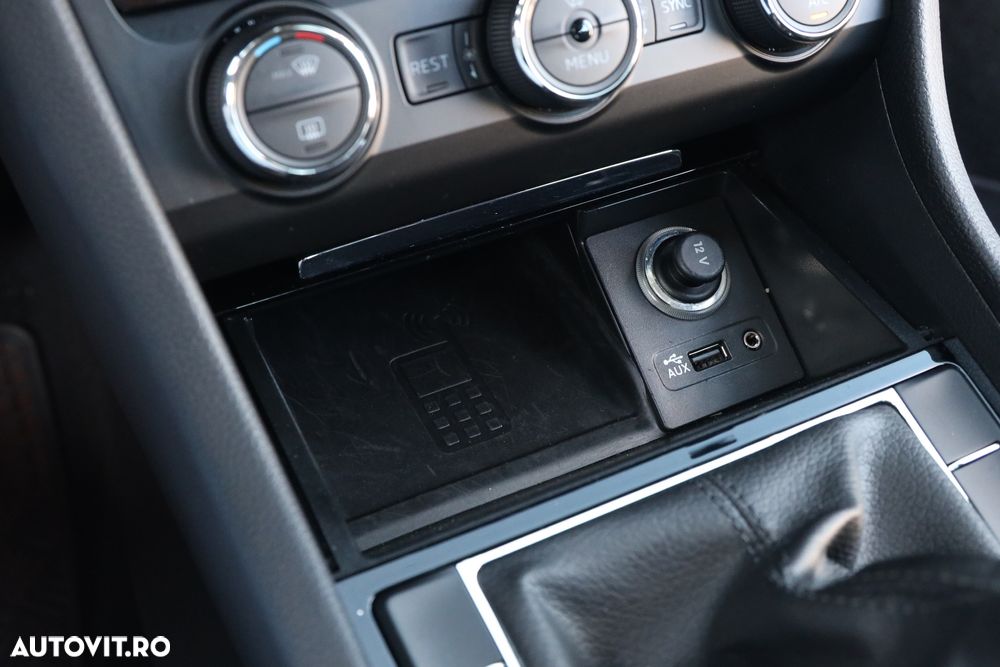 Skoda Superb 2.0 TDI Active - 26