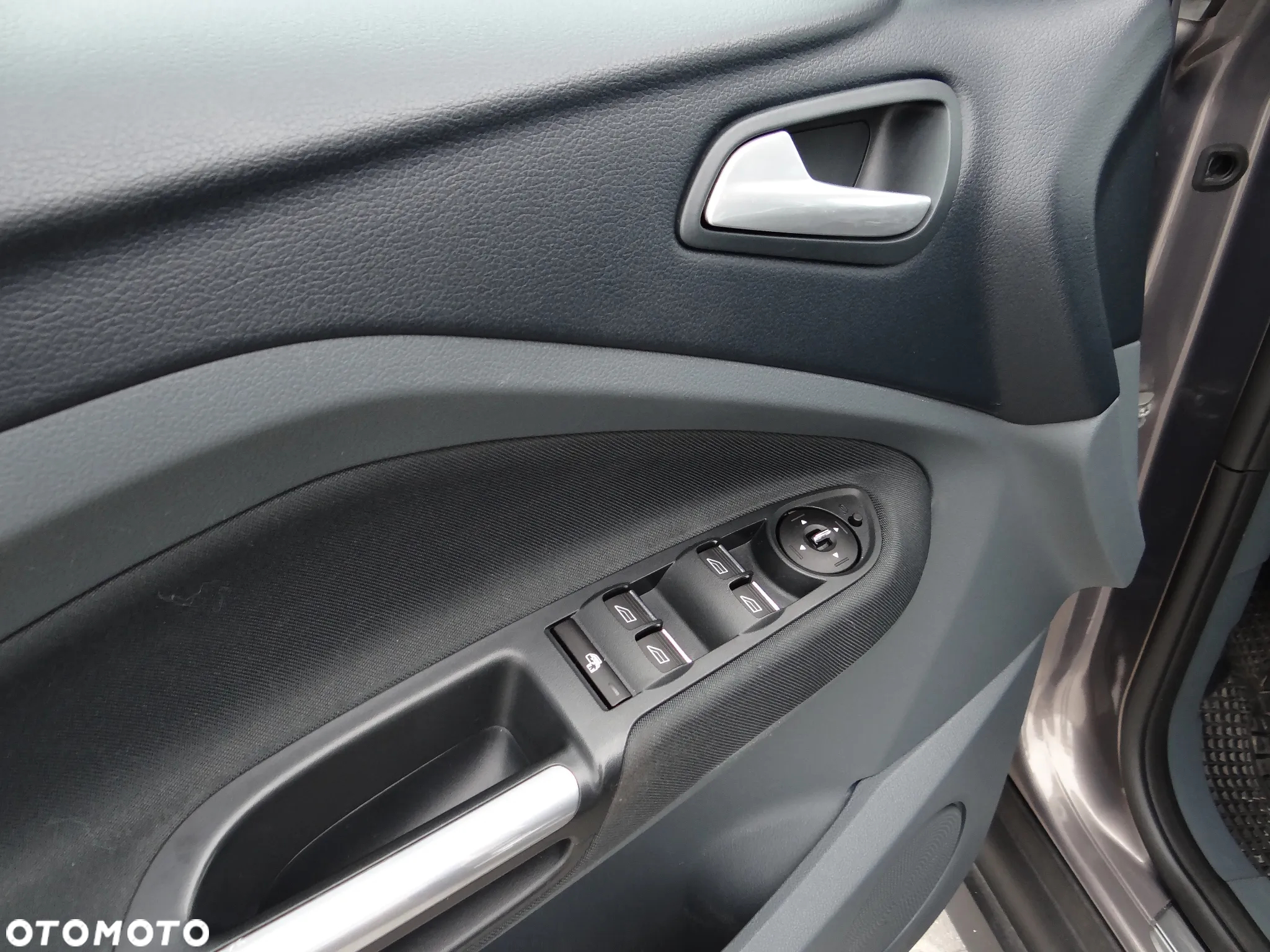 Ford Grand C-MAX - 13