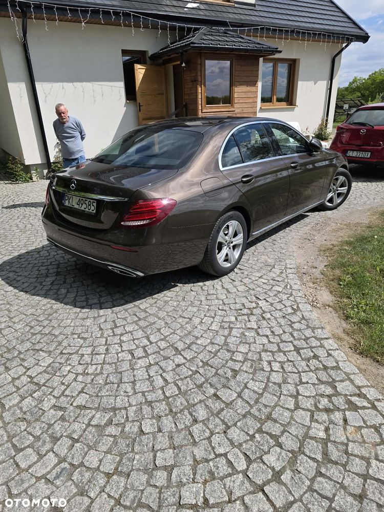 Mercedes-Benz Klasa E 220 d 9G-TRONIC - 4