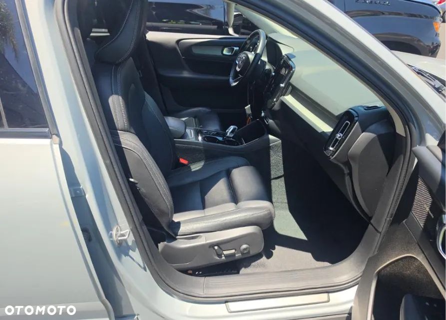Volvo XC 40 B5 AWD Ultimate Dark - 7