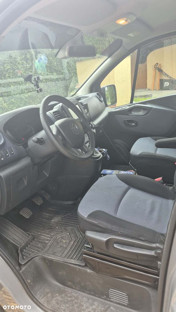 Opel Vivaro L2H1 2,9t Edition - 10