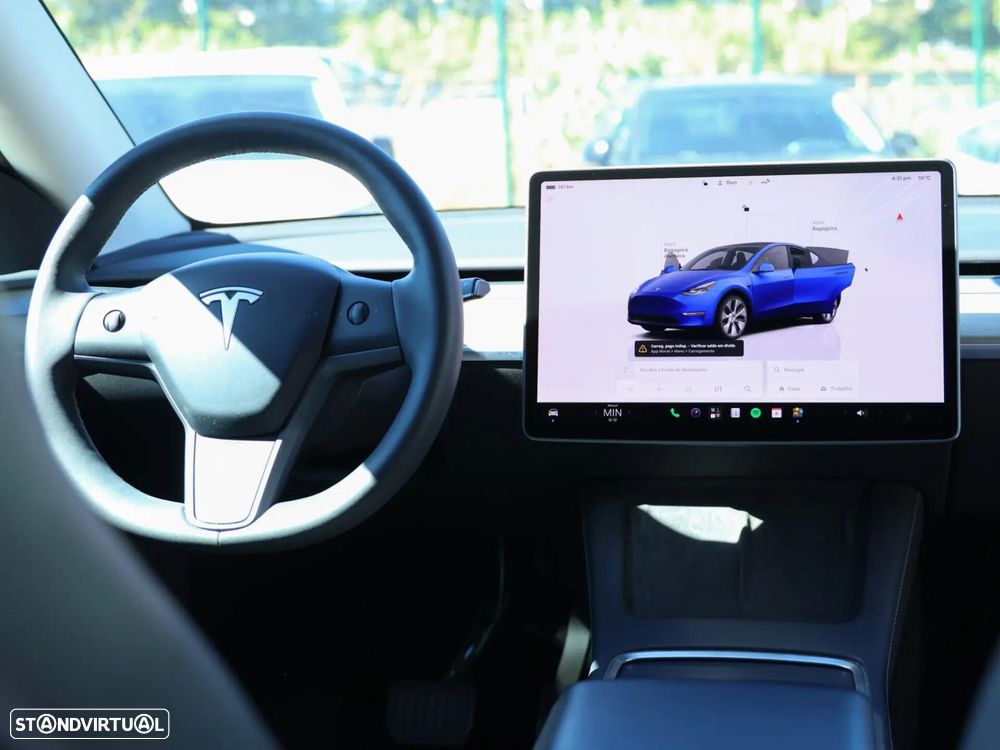 Tesla Model Y Standard RWD - 11