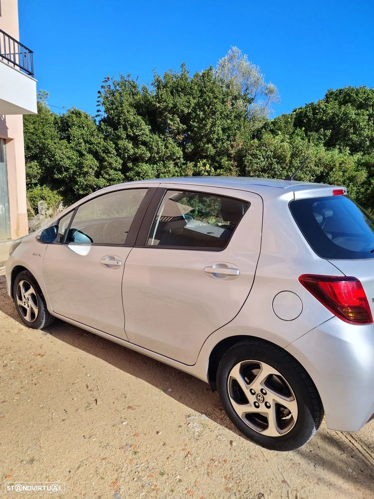 Toyota Yaris - 4