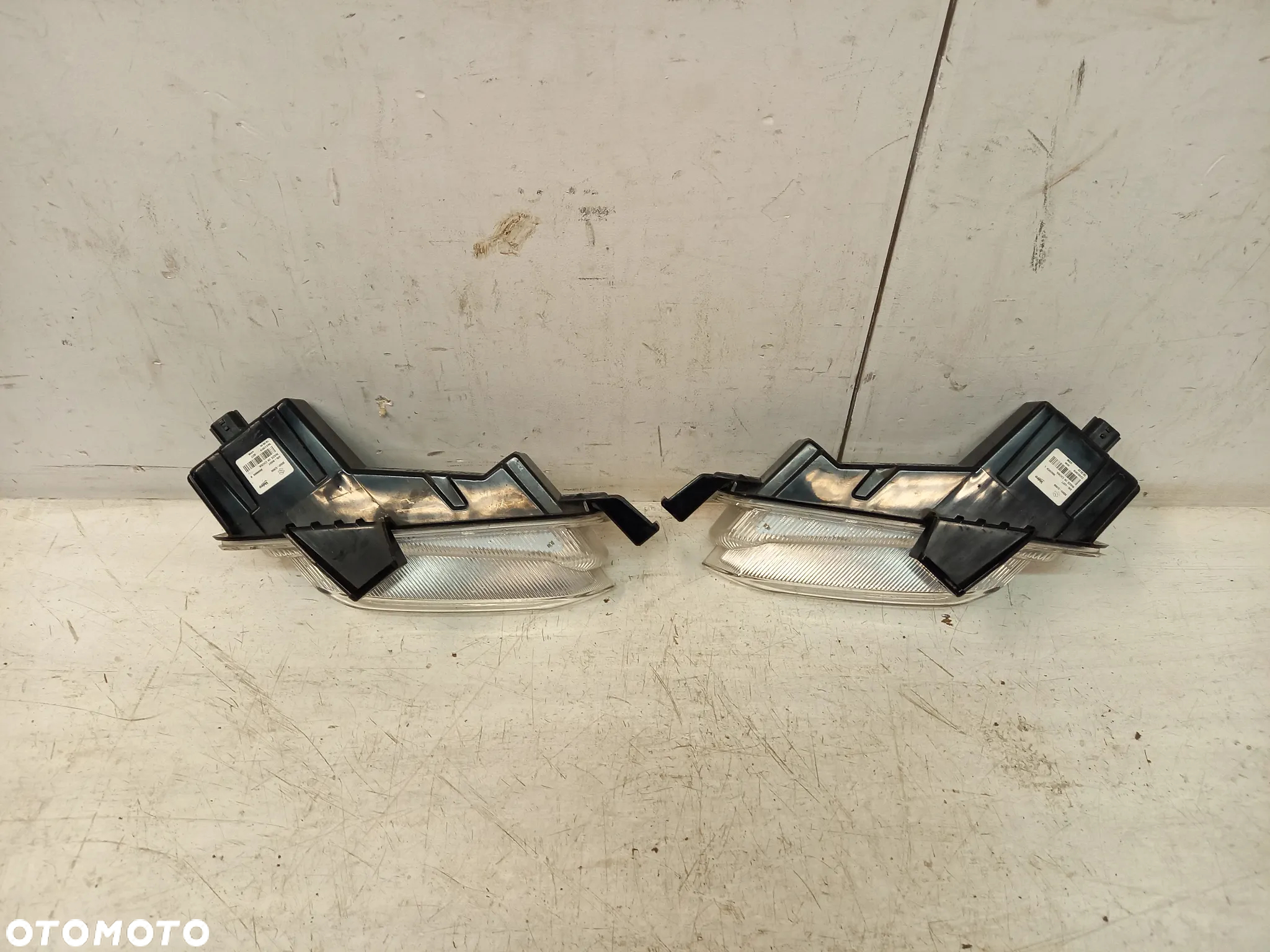 Suzuki Swift V MK8 halogen halogeny led DRL lewy LH - 8