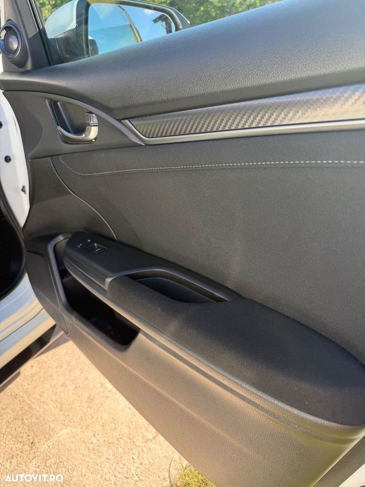 Honda Civic 1.5 VTEC Turbo Sport Plus - 30