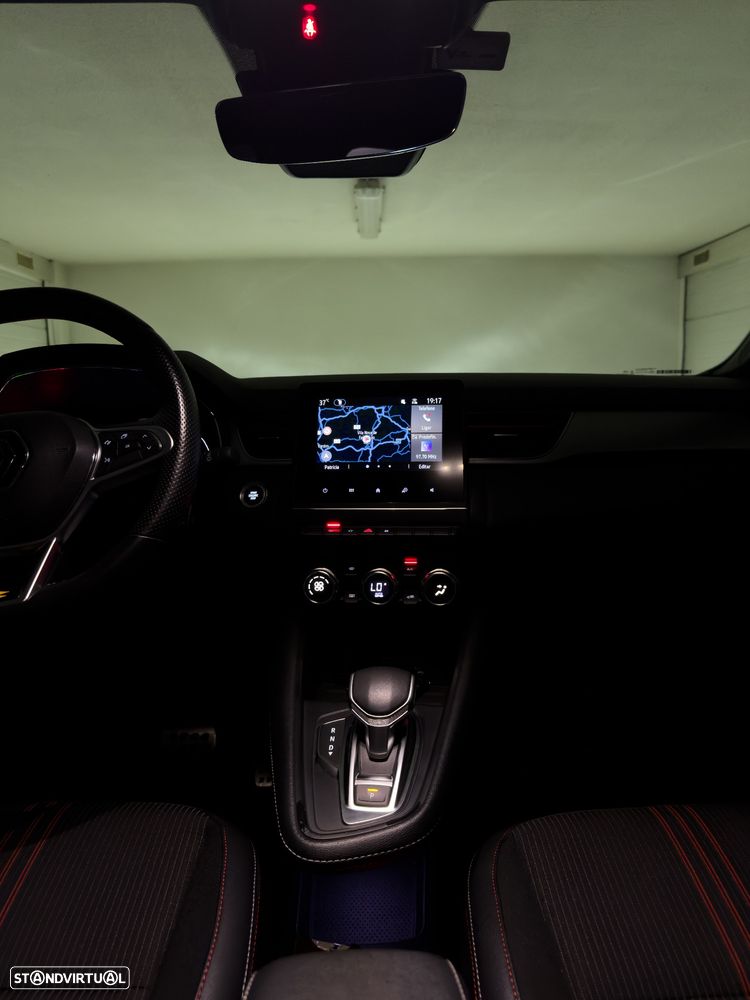 Renault Captur - 32