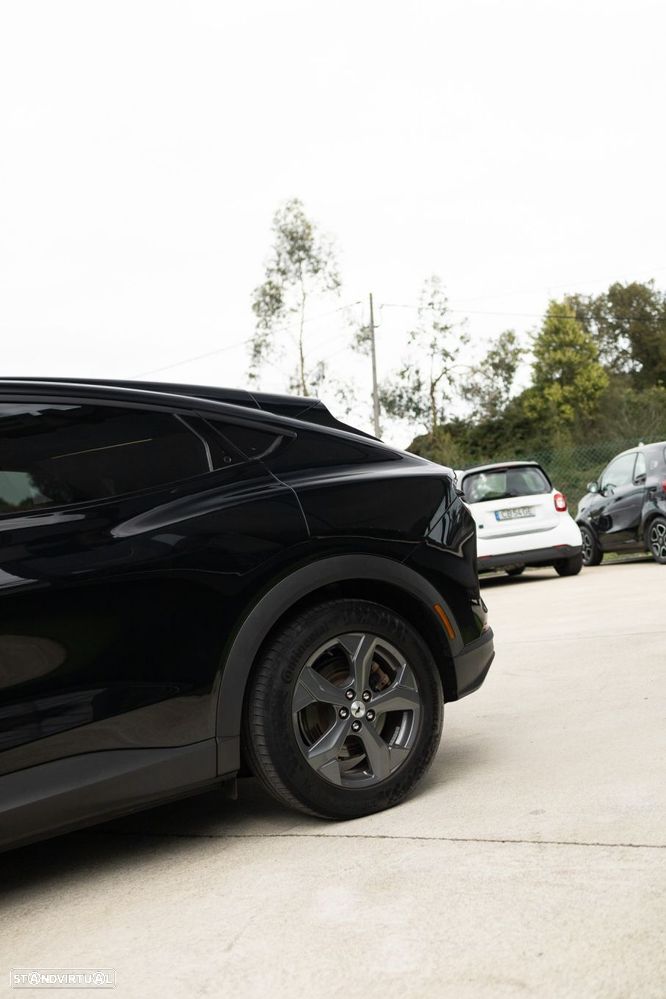 Ford Mustang Mach-E Alargada AWD - 19