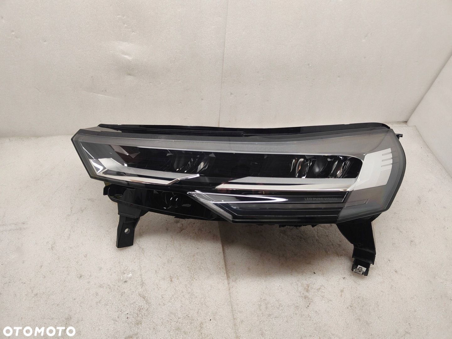 Renault Captur II LIFT 2024- Przód strona lewa FULL LED 260604753R - 1