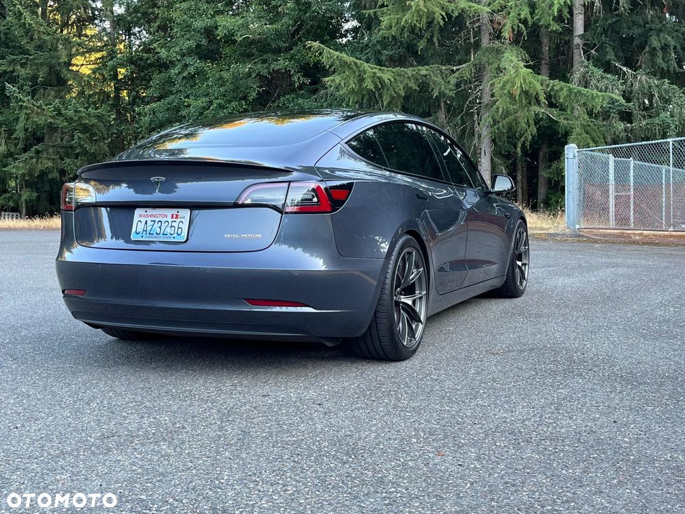 Tesla Model 3 Standard Reichweite Plus Hinterradantrieb - 11