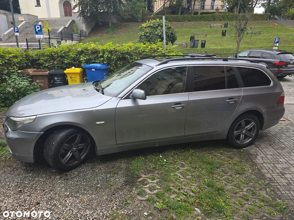 BMW Seria 5 525d - 5