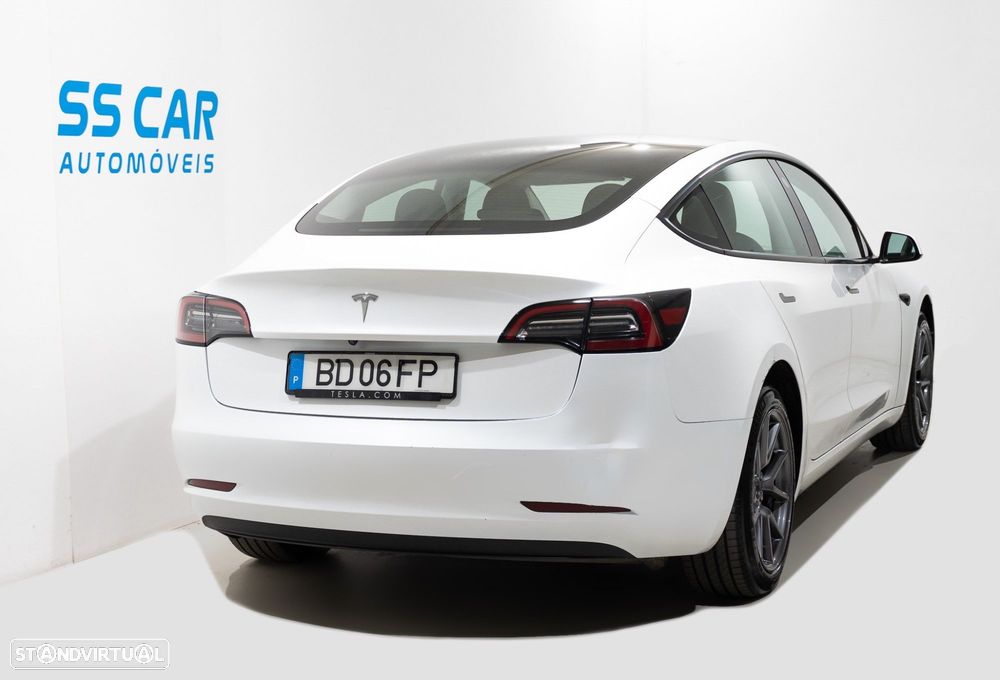 Tesla Model 3 Long Range Tração Traseira - 3