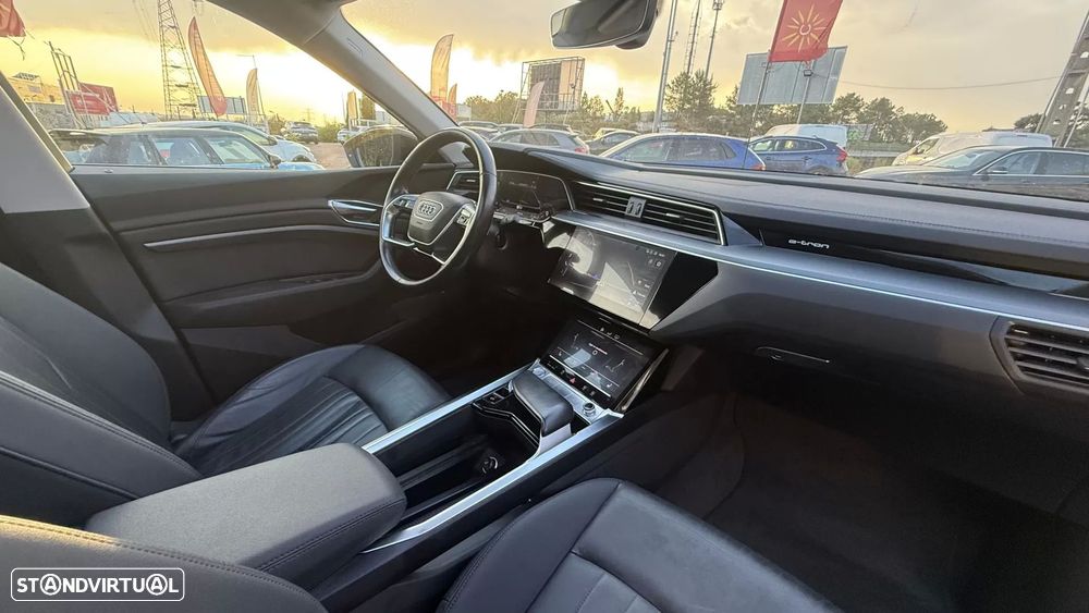 Audi e-tron - 12