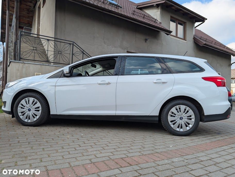 Ford Focus 1.6 Edition - 8