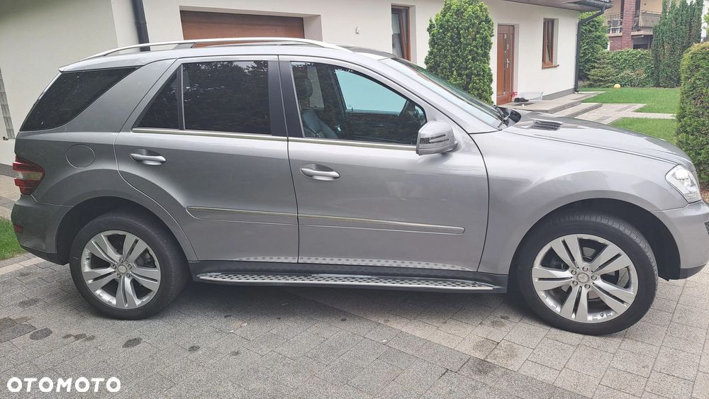 Mercedes-Benz ML 350 4-Matic - 8