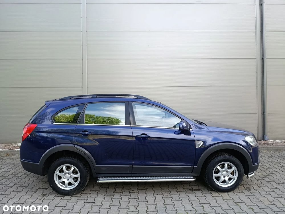 Chevrolet Captiva 2.4 LS 5os - 10