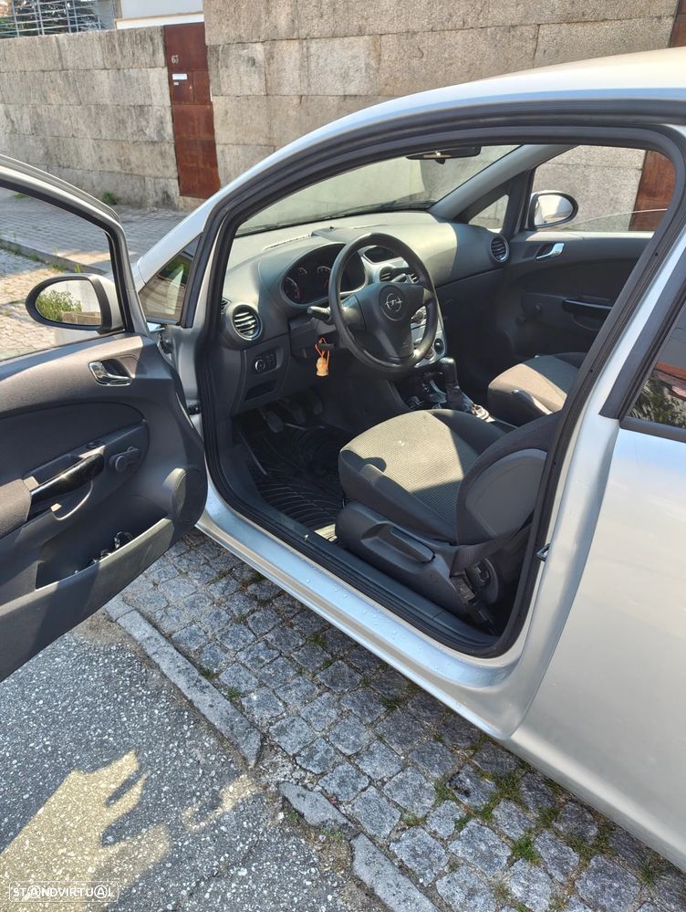 Opel Corsa 1.2 16V (ecoFLEX) Edition - 8