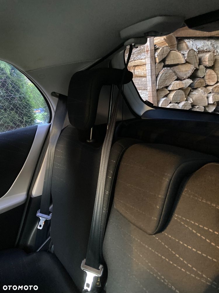 Toyota Yaris 1.3 Luna A/C - 9