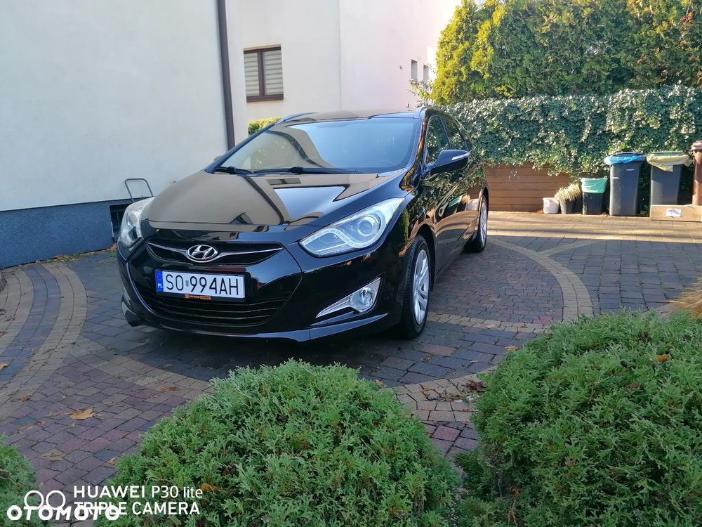 Hyundai i40 Kombi blue 1.6 Trend - 13
