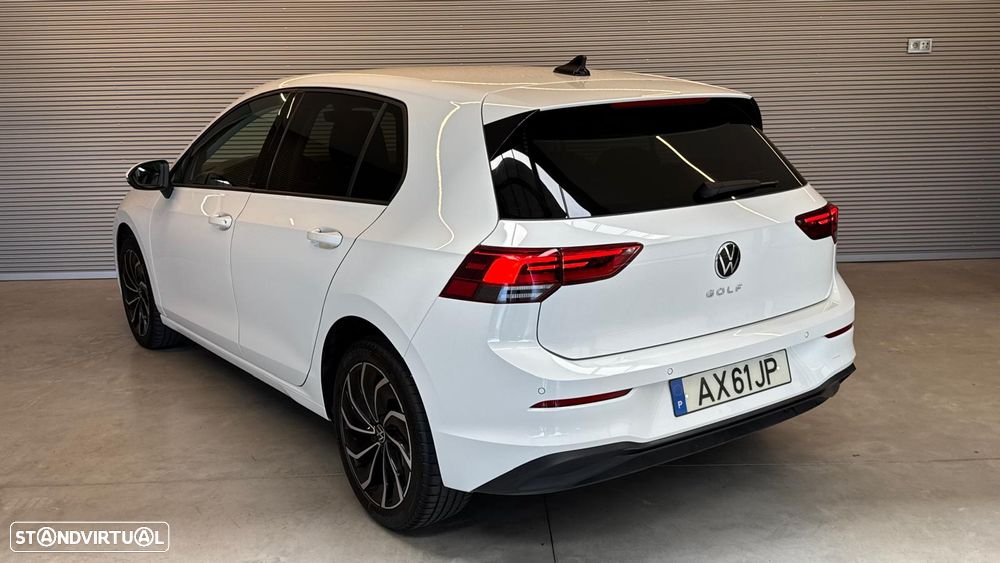VW Golf - 8